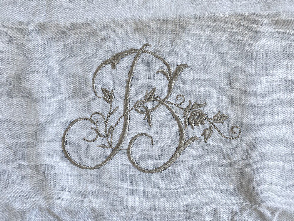 MONOGRAM-02 monogramme brodé B linge ancien Cottage et Patine