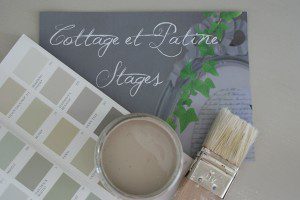 PHOTO COTTAGE ET PATINE PINCEAU PIENTURE LOGO